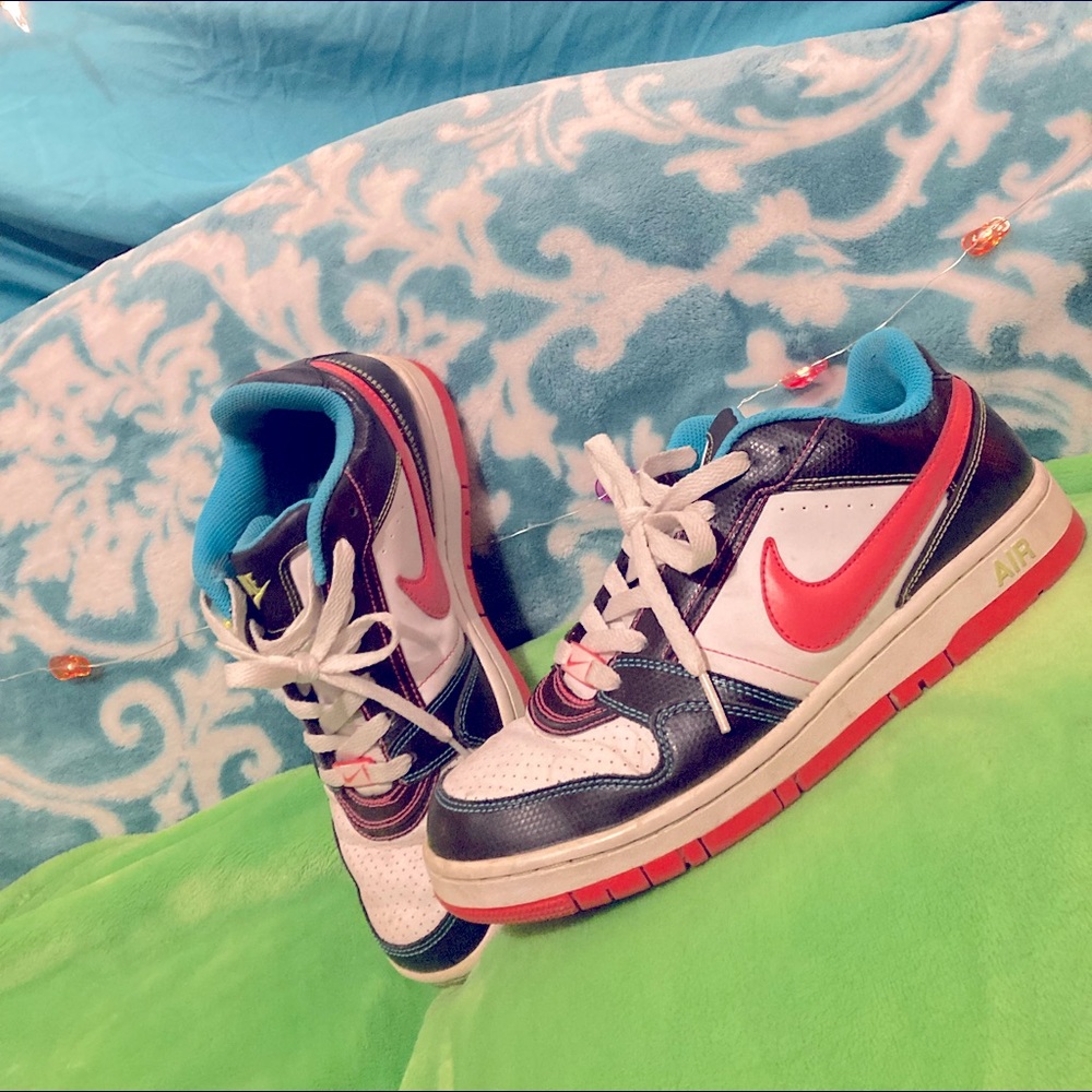 Nike size 9 women’s